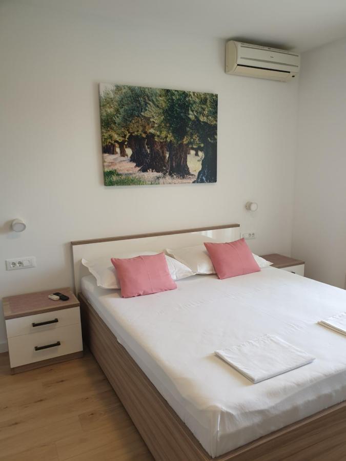 Guesthouse Dominovic Брела Екстериор снимка