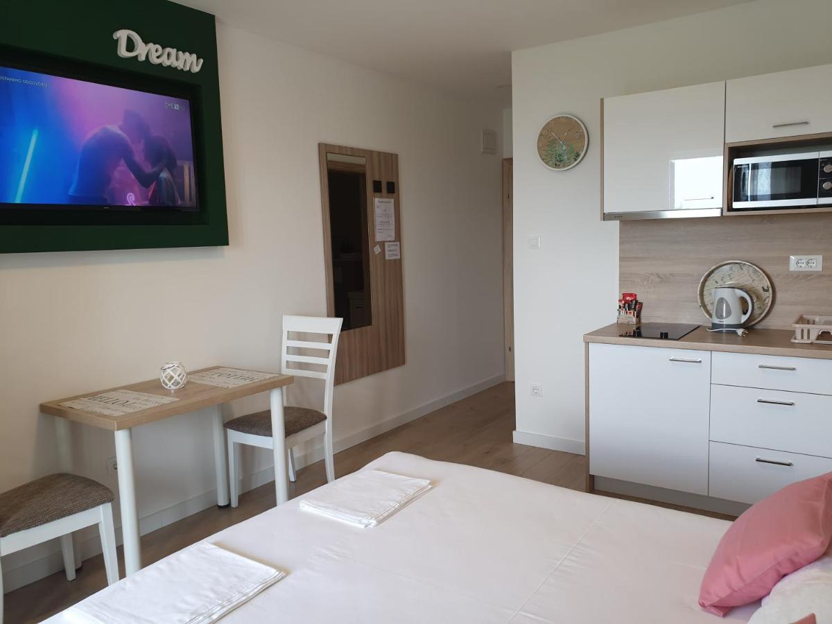 Guesthouse Dominovic Брела Екстериор снимка