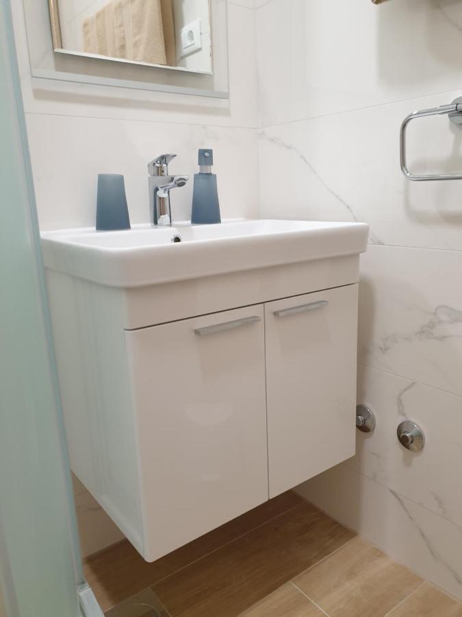 Guesthouse Dominovic Брела Екстериор снимка