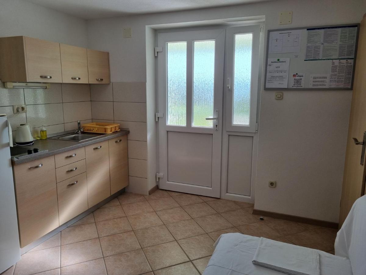 Guesthouse Dominovic Брела Екстериор снимка