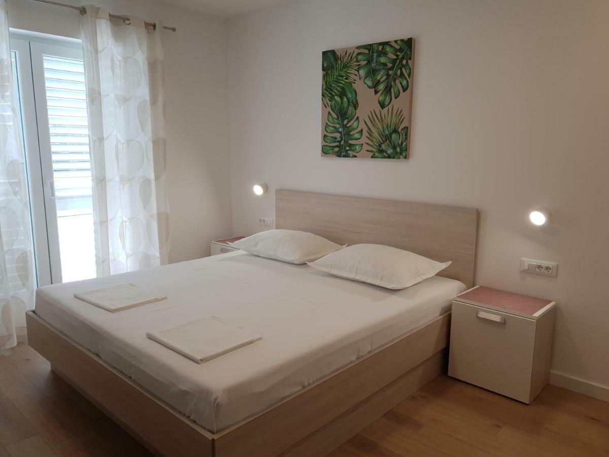 Guesthouse Dominovic Брела Екстериор снимка