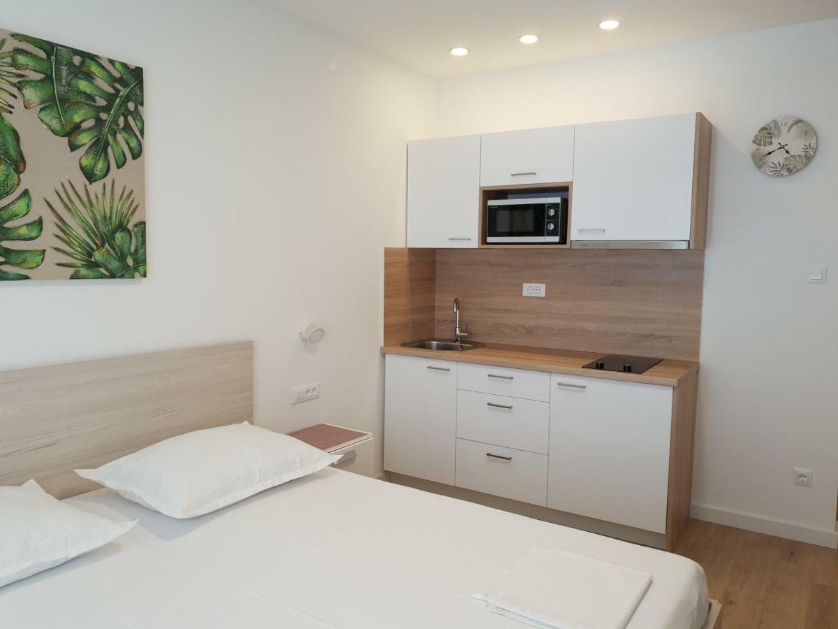 Guesthouse Dominovic Брела Екстериор снимка
